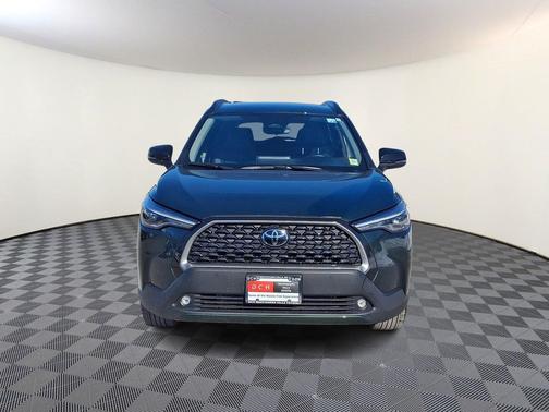 2025 Toyota Corolla Cross XLE