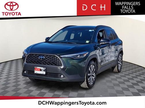 2025 Toyota Corolla Cross XLE