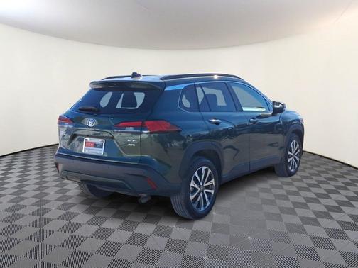 2025 Toyota Corolla Cross XLE