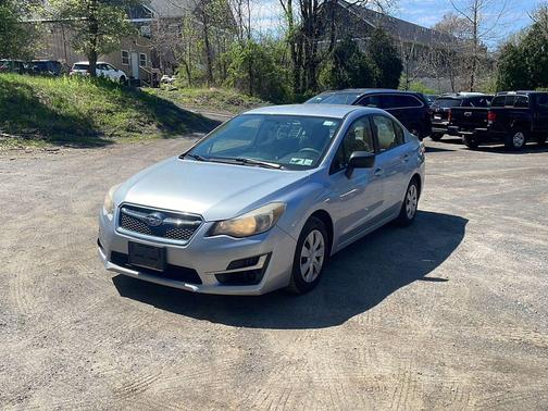 Ice Silver Metallic 2016 Subaru Impreza 2.0i