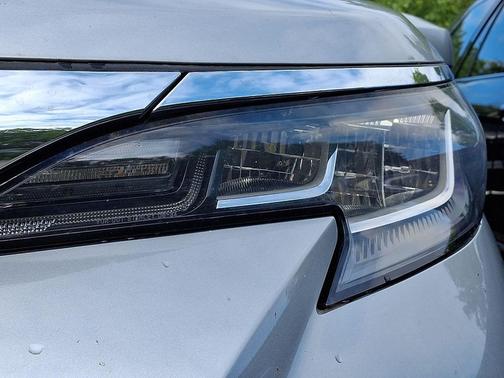 Celestial Silver Metallic 2022 Toyota Sienna XLE