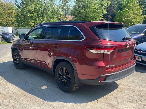 Salsa Red Pearl 2019 Toyota Highlander SE