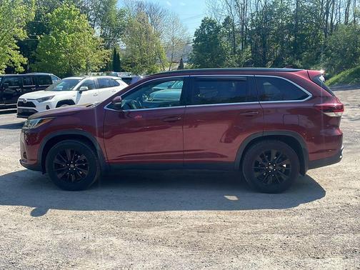 Salsa Red Pearl 2019 Toyota Highlander SE