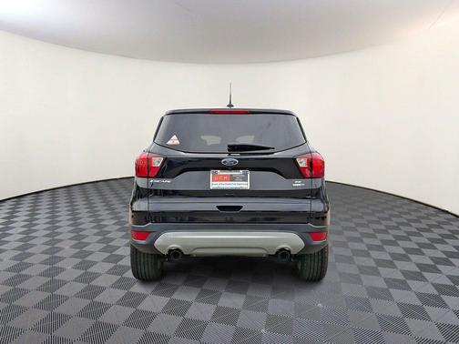 Agate Black Metallic 2019 Ford Escape SE