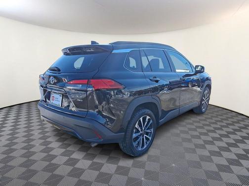 2025 Toyota Corolla Cross XLE