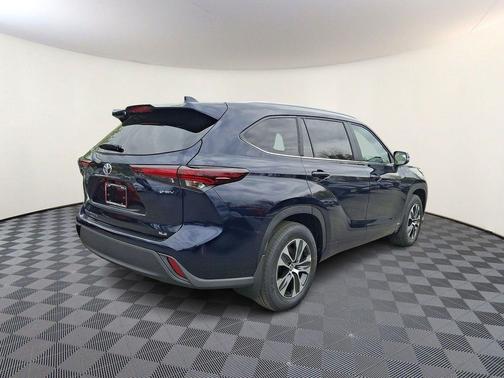 Blueprint 2026 Toyota Highlander Hybrid XLE