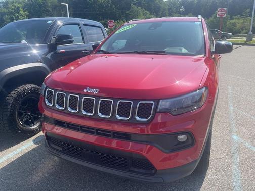 2023 Jeep Compass Latitude Lux