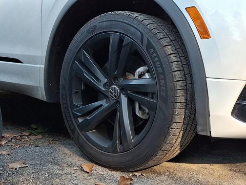 2023 Volkswagen Tiguan 2.0T SE R-Line Black 4MOTION