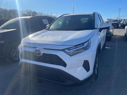 2025 Toyota RAV4 XLE