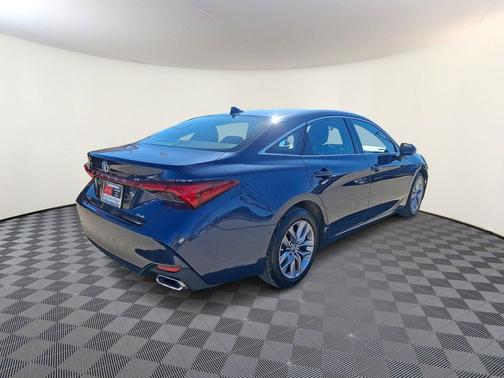 2019 Toyota Avalon XLE
