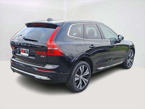 2023 Volvo XC60 B5 Plus Bright Theme
