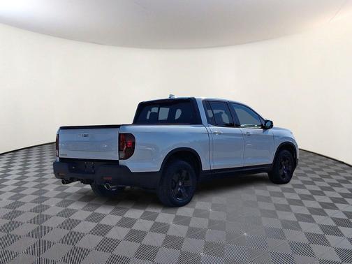White 2025 Honda Ridgeline Black