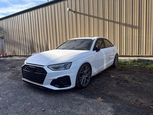 Ibis White 2023 Audi S4 Premium Plus TFSI quattro Tiptronic