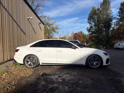 Ibis White 2023 Audi S4 Premium Plus TFSI quattro Tiptronic
