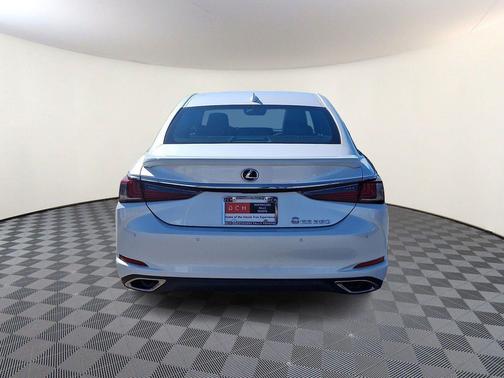 2022 Lexus ES 350 Base