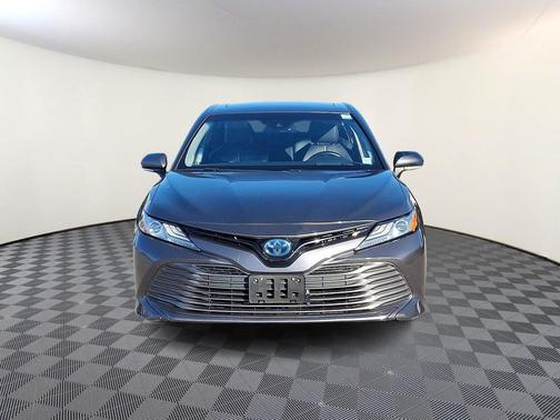 2019 Toyota Camry Hybrid XLE