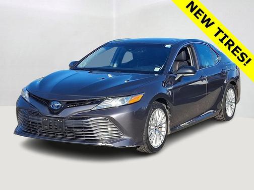 2019 Toyota Camry Hybrid XLE