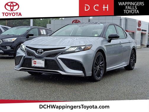 Celestial Silver Metallic/Midnight Black Metallic 2023 Toyota Camry XSE