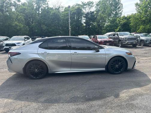 Celestial Silver Metallic/Midnight Black Metallic 2023 Toyota Camry XSE