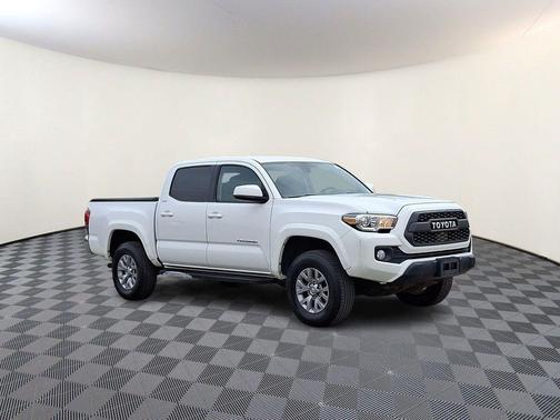 Super White 2018 Toyota Tacoma SR5