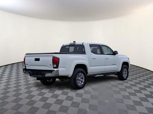 Super White 2018 Toyota Tacoma SR5
