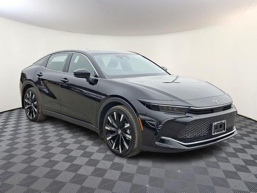 2025 Toyota Crown Platinum