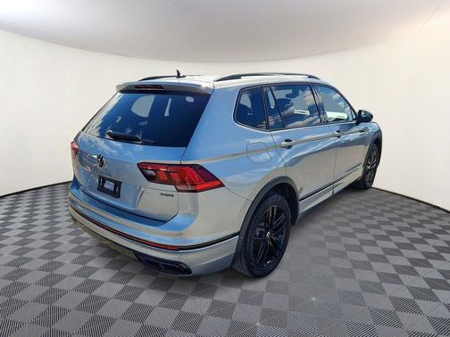 2022 Volkswagen Tiguan 2.0T SE R-Line Black 4MOTION