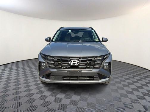 Shimmering Silver 2025 Hyundai TUCSON SEL