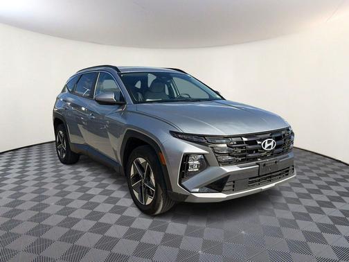 Shimmering Silver 2025 Hyundai TUCSON SEL