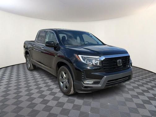 Crystal Black Pearl 2023 Honda Ridgeline RTL-E