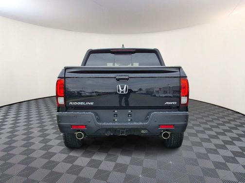 Crystal Black Pearl 2023 Honda Ridgeline RTL-E
