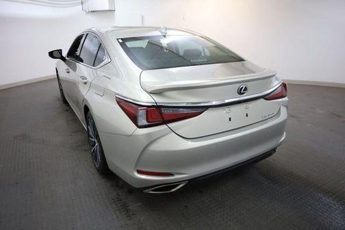 Moonbeam Beige Metallic 2022 Lexus ES 350 Base