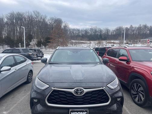 2023 Toyota Highlander XLE