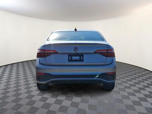 Platinum Gray Metallic 2024 Volkswagen Jetta 1.5T SE