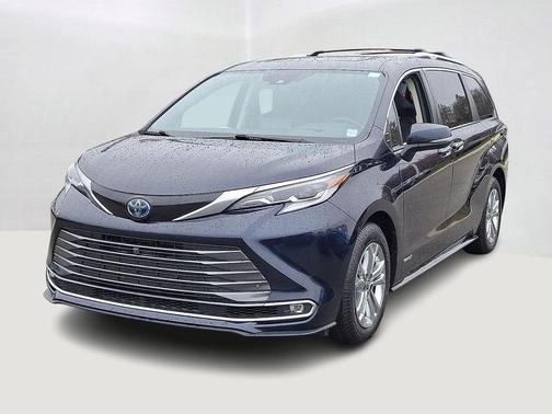 2021 Toyota Sienna Platinum 7 Passenger