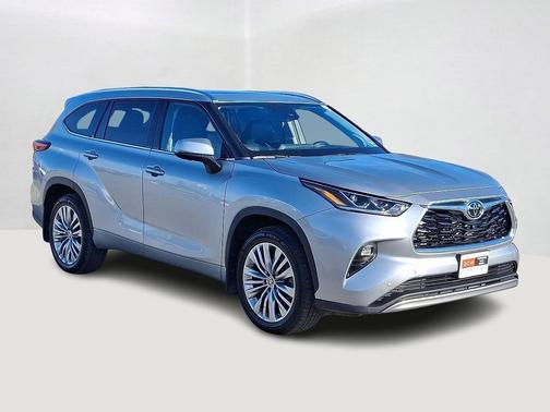 2023 Toyota Highlander Platinum