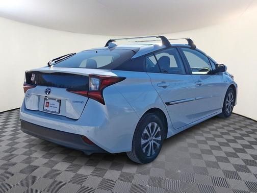2022 Toyota Prius LE