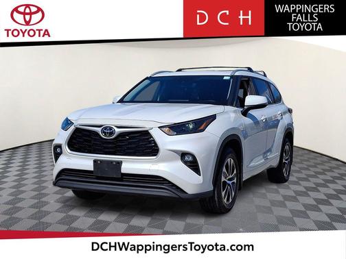 Wind Chill Pearl 2023 Toyota Highlander XLE