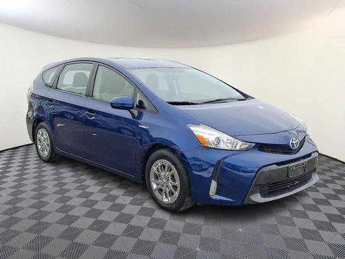 2015 Toyota Prius v Three