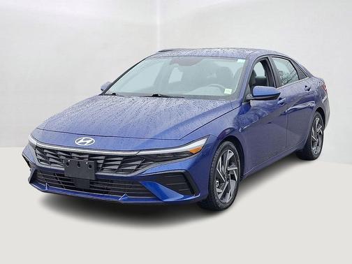 2025 Hyundai ELANTRA SEL