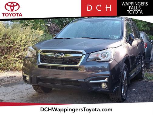 Dark Gray Metallic 2017 Subaru Forester 2.5i Touring