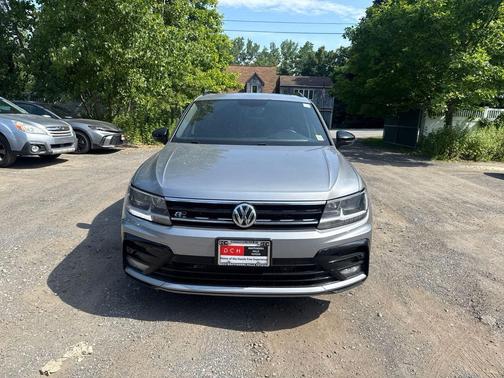 Pyrite Silver Metallic 2021 Volkswagen Tiguan 2.0T SE R-Line Black 4MOTION