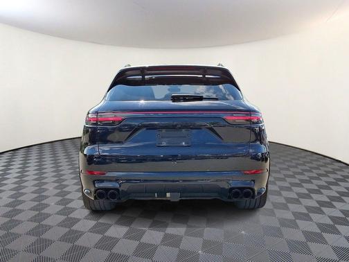 Moonlight Blue Metallic 2021 Porsche Cayenne GTS
