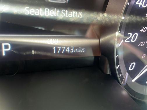 Midnight Black Metallic 2022 Toyota Highlander XLE