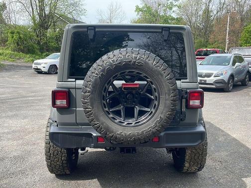 Sting-Gray Clearcoat 2022 Jeep Wrangler Unlimited Sahara