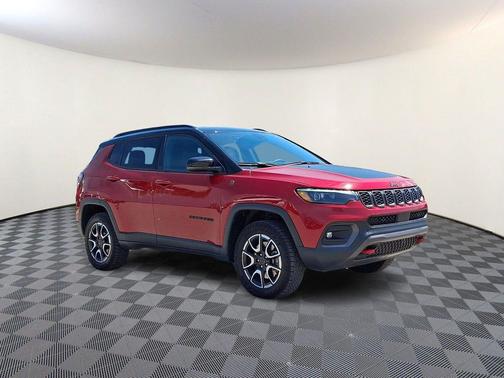 Red Hot Pearlcoat 2025 Jeep Compass Trailhawk