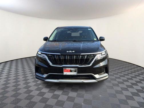 Aurora Black 2022 Kia Carnival LXS