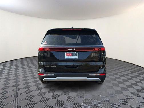 Aurora Black 2022 Kia Carnival LXS