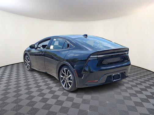 0218 2026 Toyota Prius Plug-In Hybrid XSE Premium