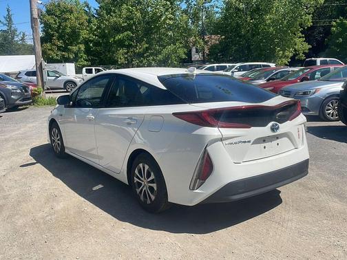 Super White 2021 Toyota Prius Prime LE